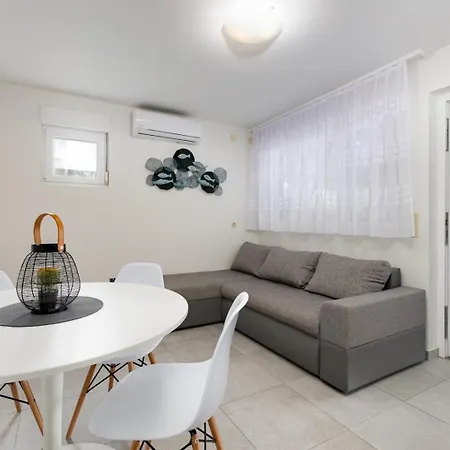 Pivas Nr 3 3* Malinska