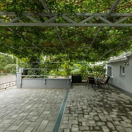 Casa de hóspedes Pivas Nr 3 *